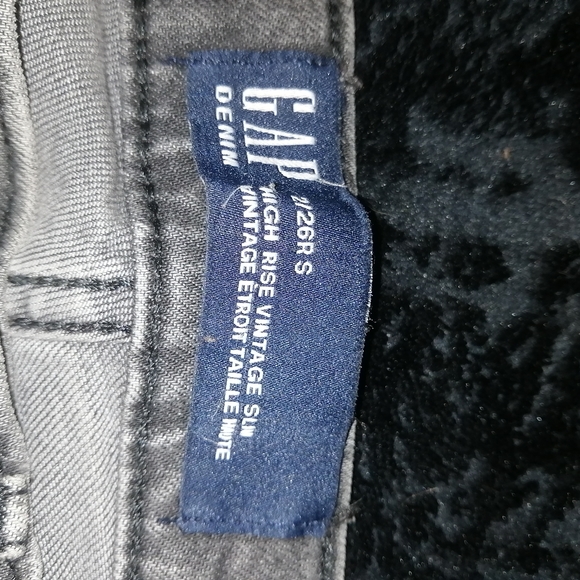 Gap soft gray distressed jeans - Picture 7 of 8